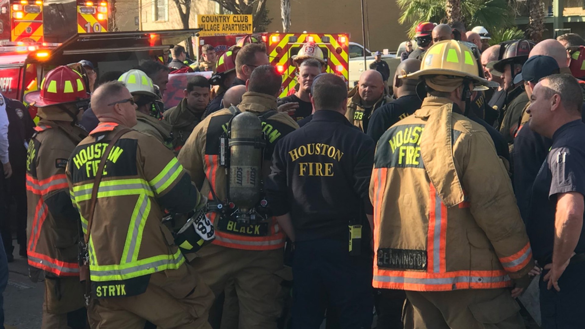 Boy killed, 3 others hurt in southwest Houston apartment fire | khou.com