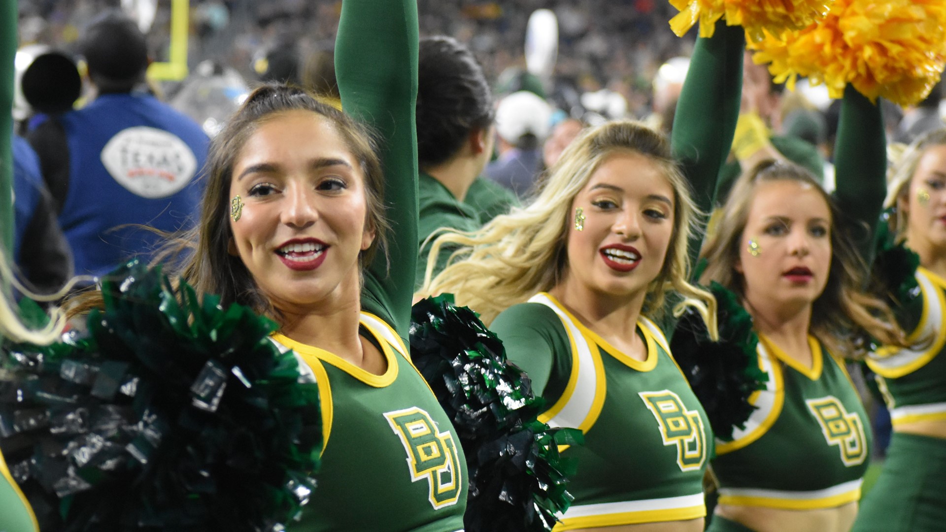Photos Baylor’s Cheerleaders, Dance Team & Marching Band at 2018 Texas