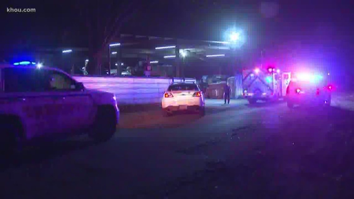 Homeowner shoots suspect attempting to break into home