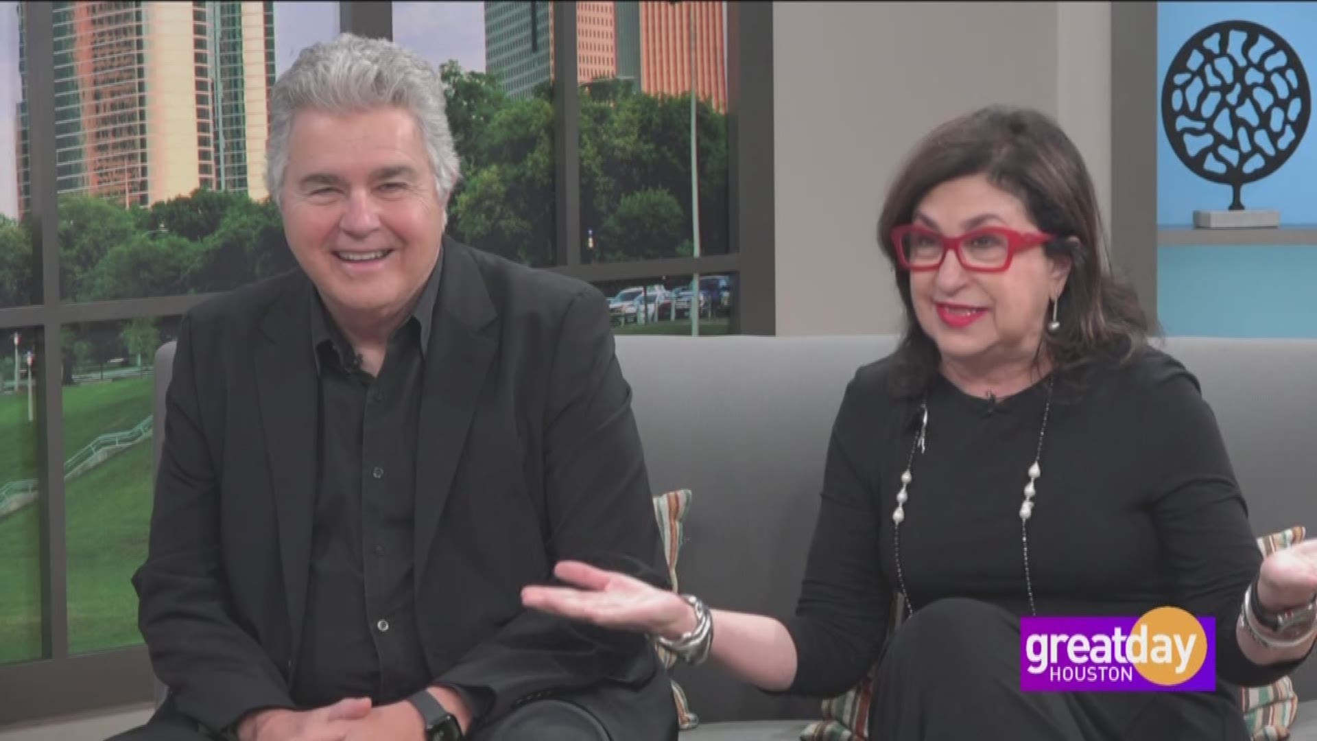 Steve Tyrell is a Grammy-winning vocalist and Roz Pactor is the blogger for "My Red Glasses".