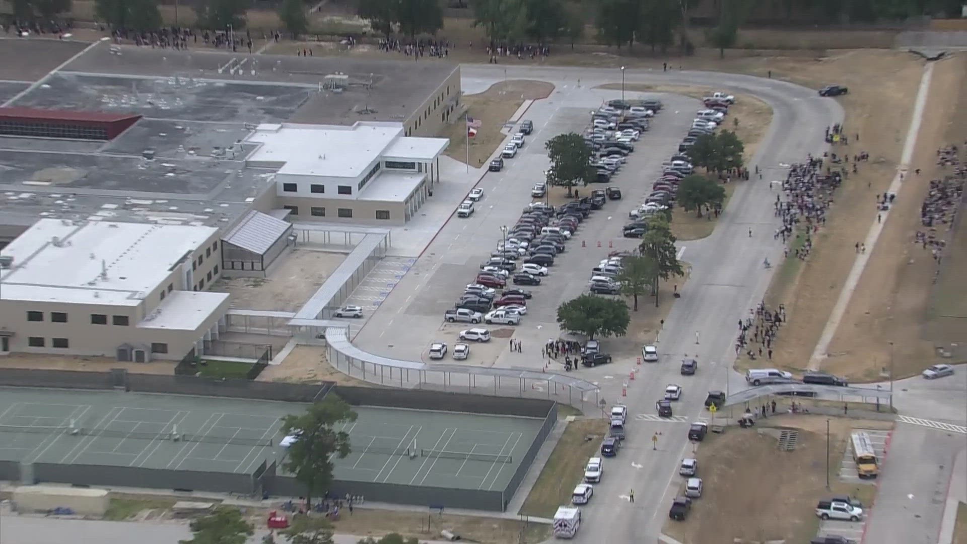 Students are being evacuated from Oak Ridge High School and Oak Ridge High School 9th Grade Campus in Conroe after someone phone in a bomb threat Tuesday morning.