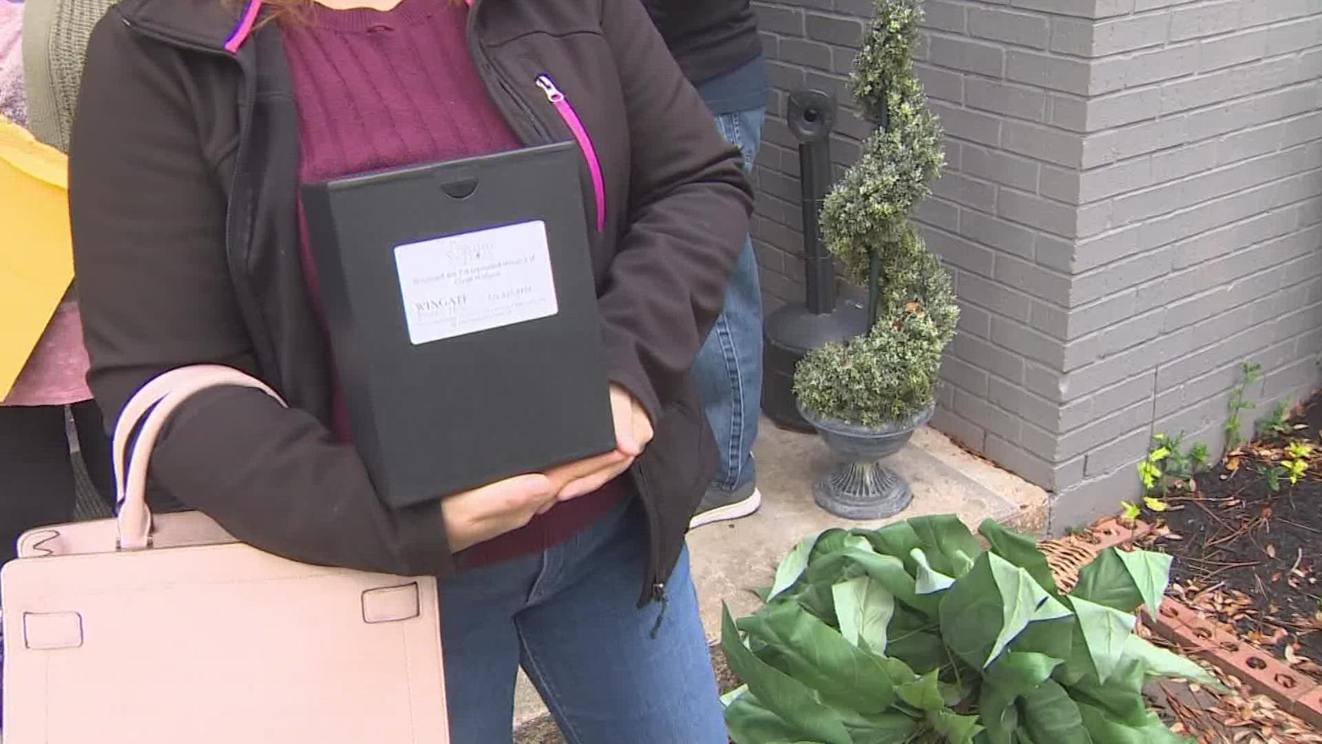 remains-returned-after-sw-houston-funeral-home-closes-khou