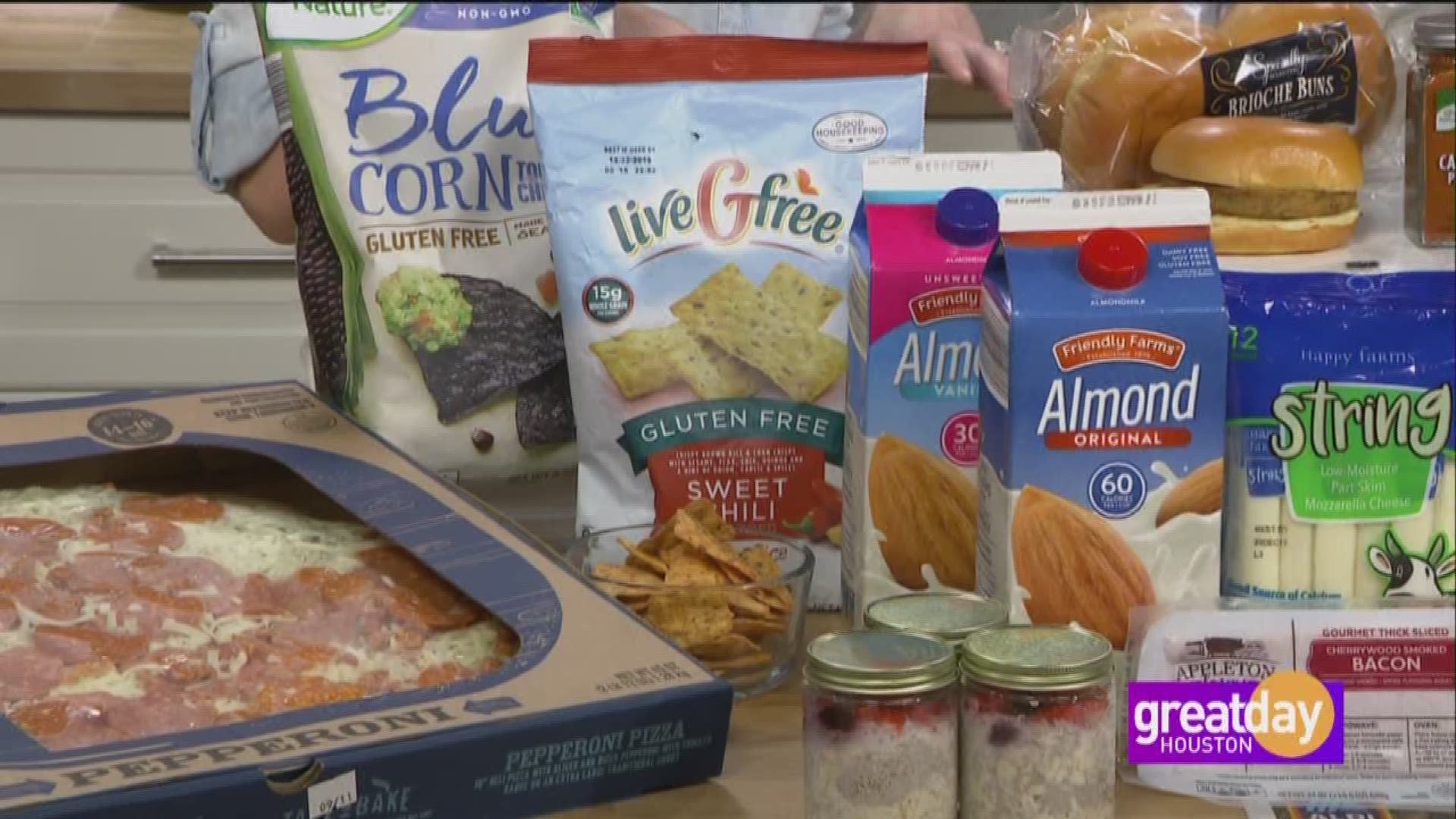 Lifestyle expert Lizzy Wermurth showcases Fan Favorites at ALDI.