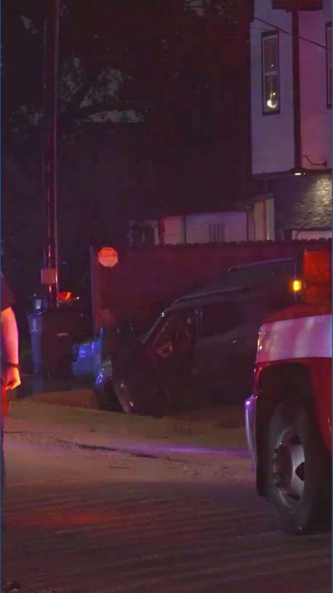 Homeowner shoots suspect in apparent home invasion in northwest Houston ...