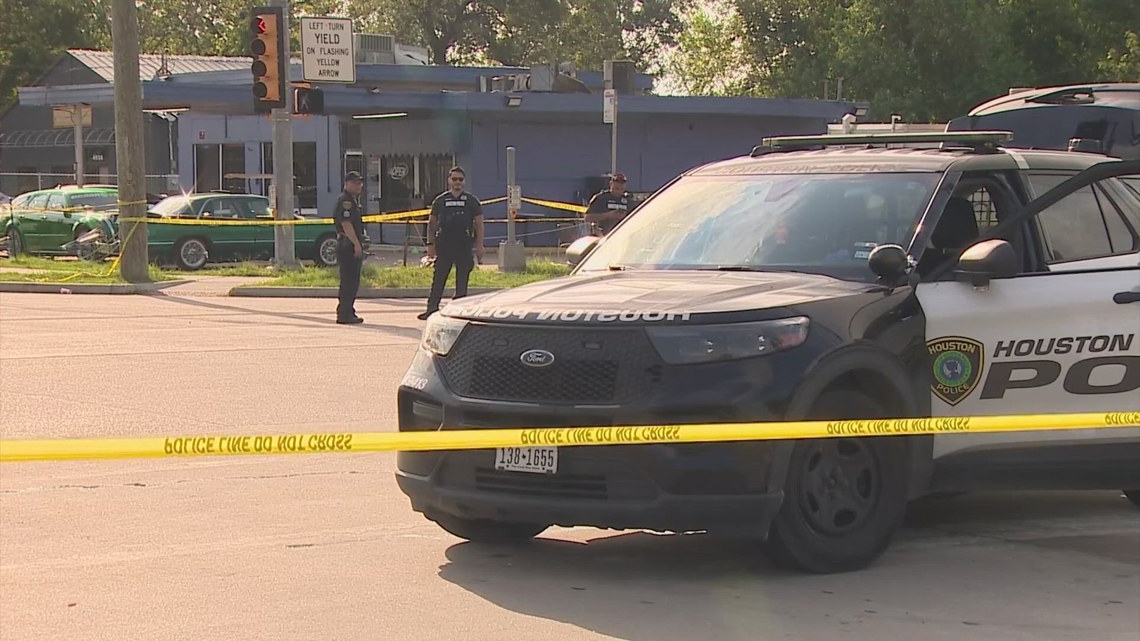 3 killed, 6 hurt in driveby shooting at northeast Houston block party