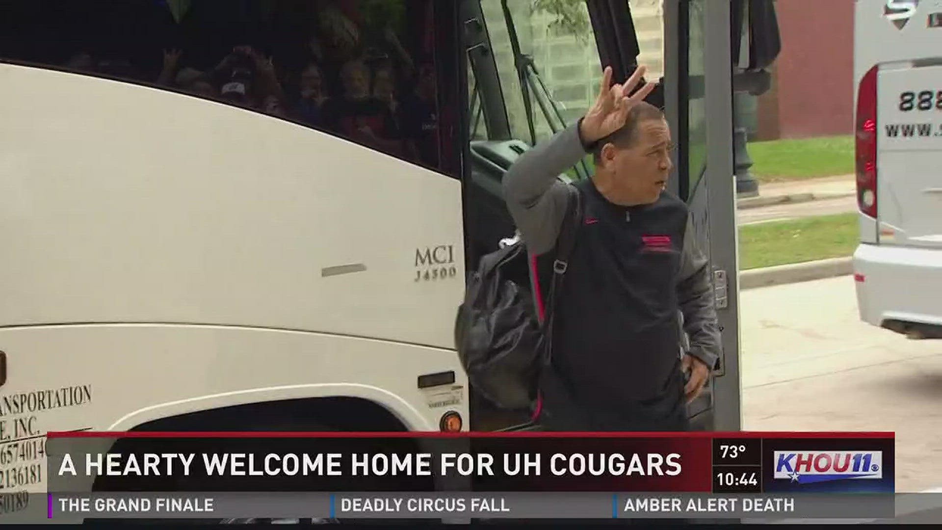 The University of Houston men's basketball team returned to campus on Sunday less than 24 hours after they lost to Michigan 64-63 in the second round of the NCAA tournament and fans were there to welcome the them home.