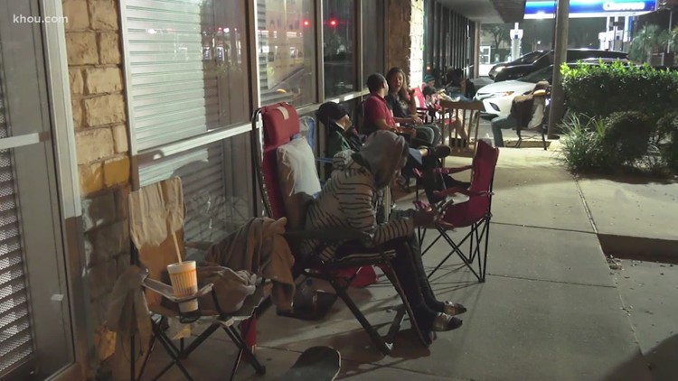 Houston shoppers line up for the second wave release of the new PlayStation 5 | Black Friday update