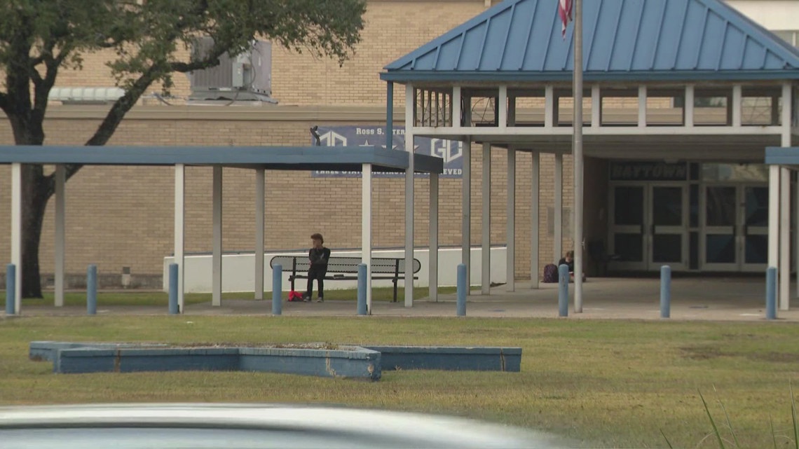 Baytown Sterling student dies after fight at school, another student in ...