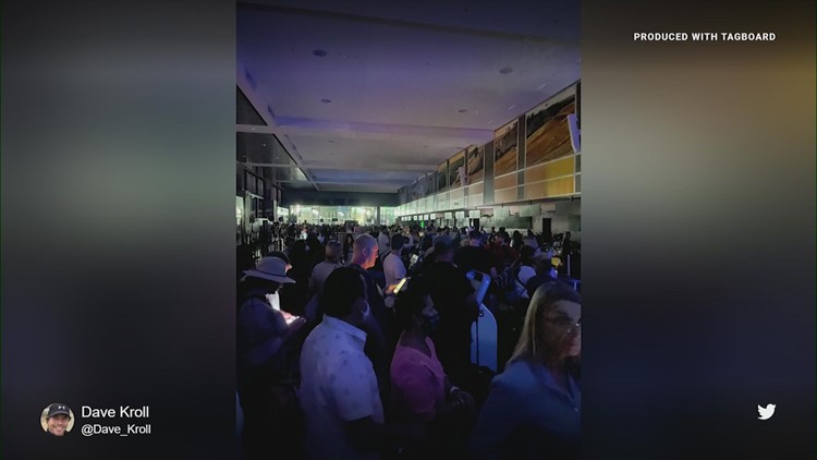 Power outage leaves travelers in the dark at Austin Airport