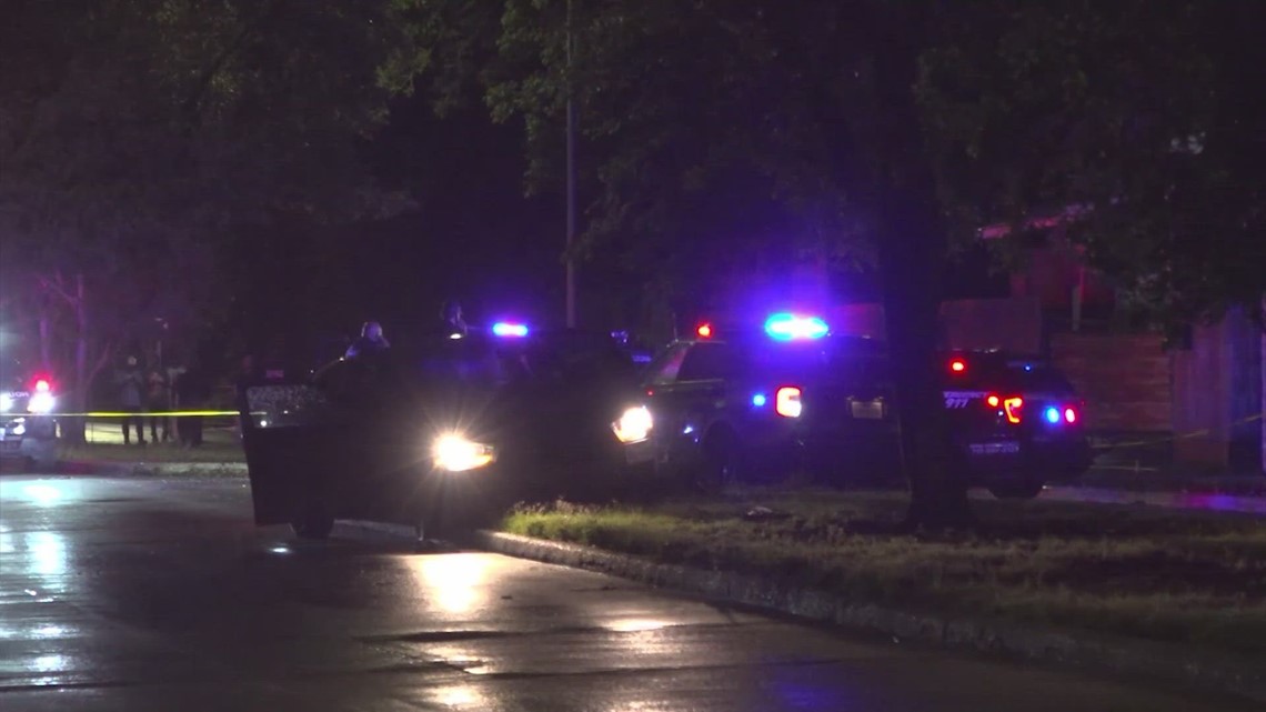 3 shot in car at 5600 Yale Street | Houston, Texas news, crime - Vimarsana News