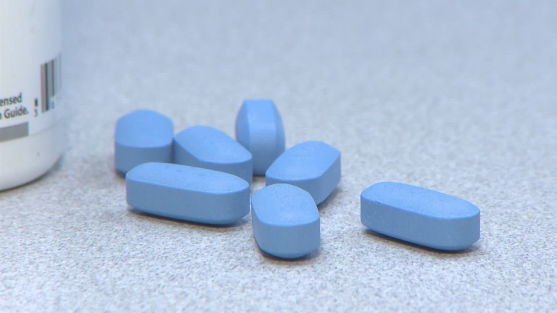 KHOU 11's Kimberly Davis looked into the rise in HIV cases in women.