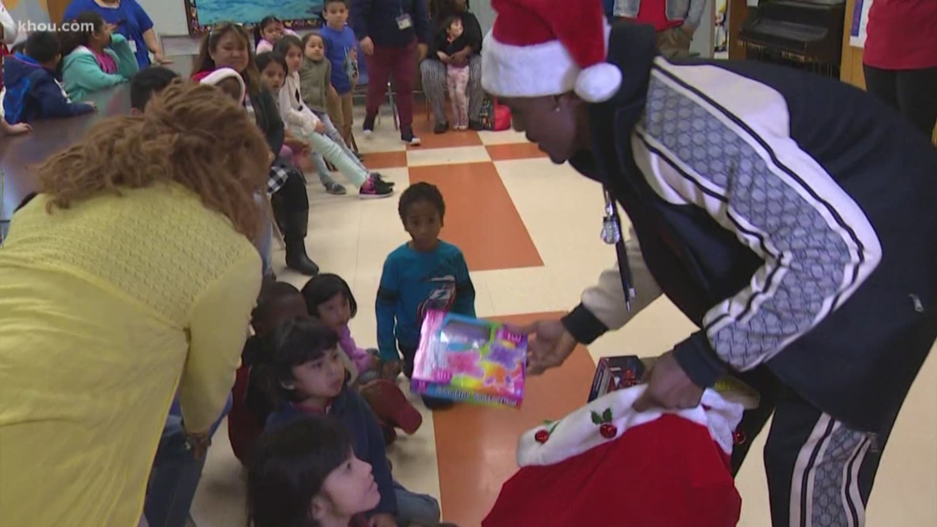 Some lucky kids at T.H. Rodgers School are all smiles thanks to a generous donation from the Charlo twins. The high profile boxers from Houston hosted a Christmas party for deaf, special needs and gifted and talented students.