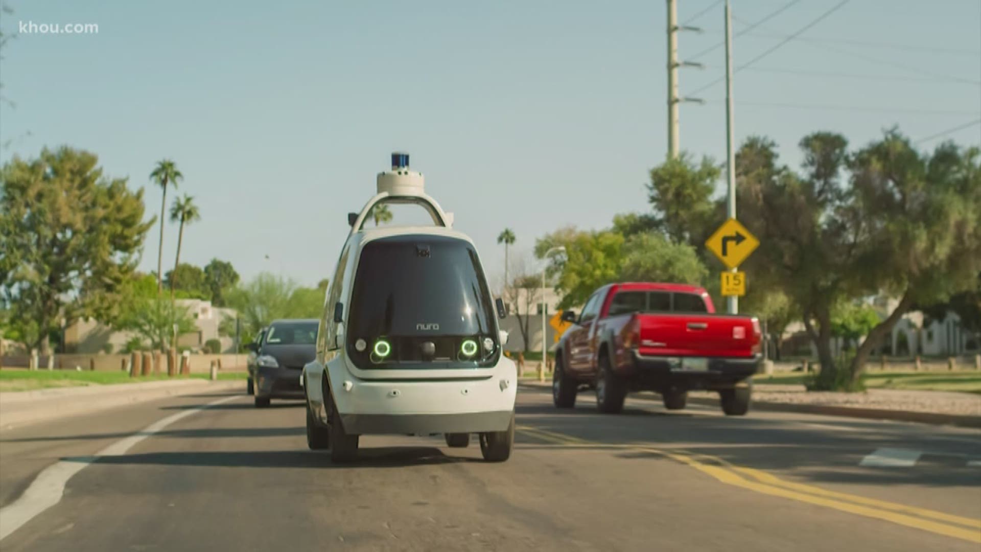 From curbside pick-up to home delivery, hassle-free grocery shopping is taking over. Now you can get groceries straight to your porch with a driverless vehicle.