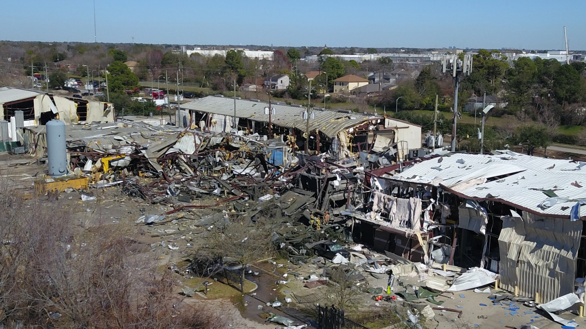 Houston explosion: 2 dead, multiple injured, homes damaged | khou.com