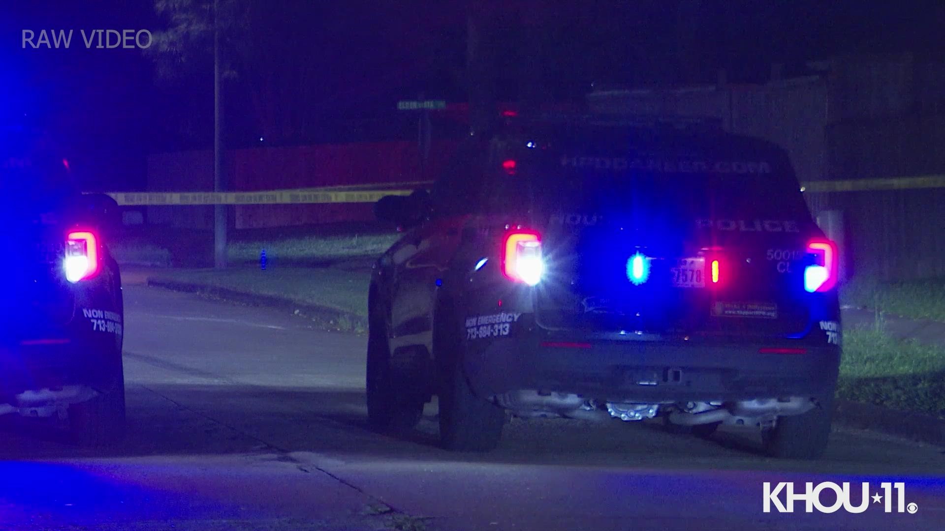 Houston, Texas crime: Man found dead in the street after shooting ...