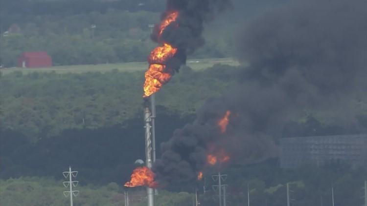 Power outage leads to flaring, smoke at Baytown facility