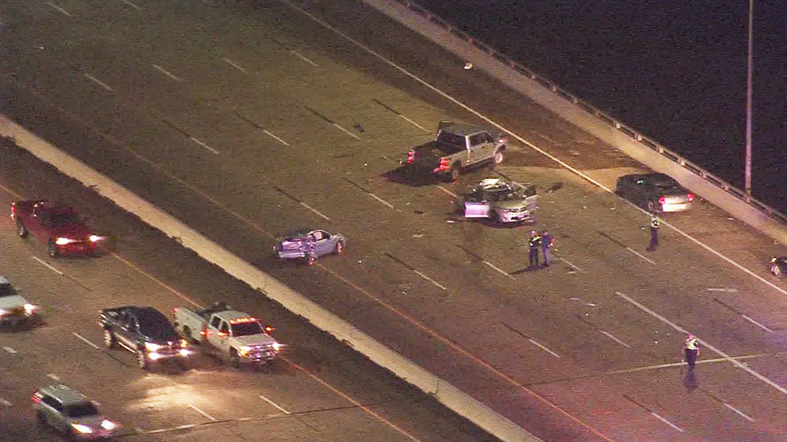 Deadly crash on Fred Hartman Bridge causes major delays in Baytown