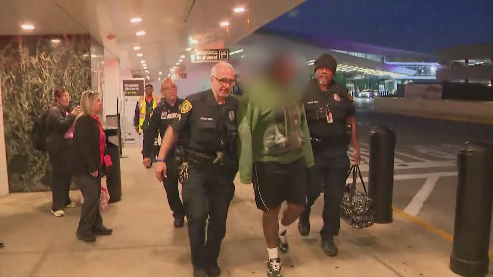 New details emerge after Delta flight was forced to return to Hobby ...