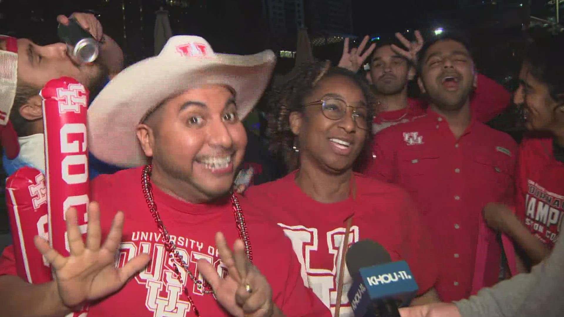 Fans flocked to downtown to watch Houston knock off top-seeded Arizona on Thursday night.