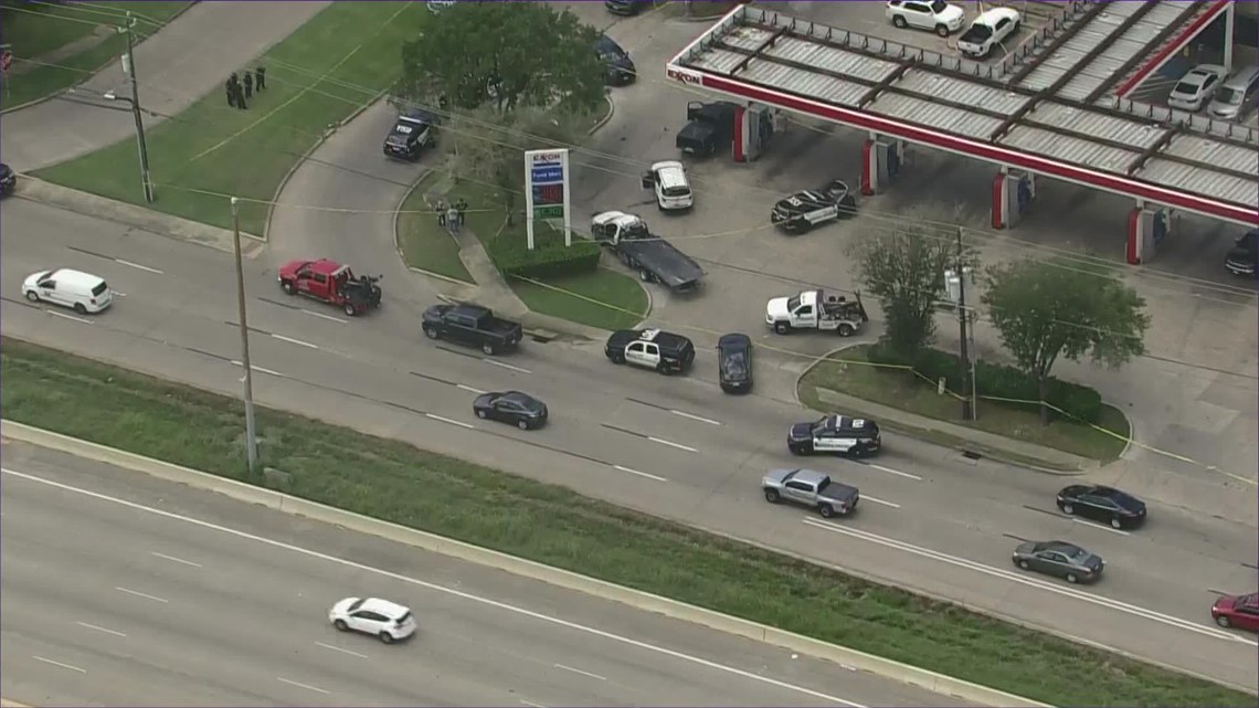 Breaking: Police officer shot in shot in southeast Houston