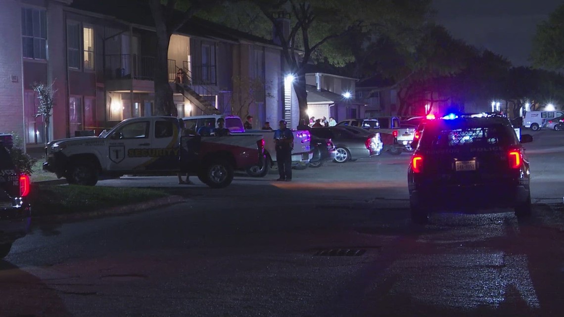 Police searching for 2 men after woman killed in Northshore area - Vimarsana News
