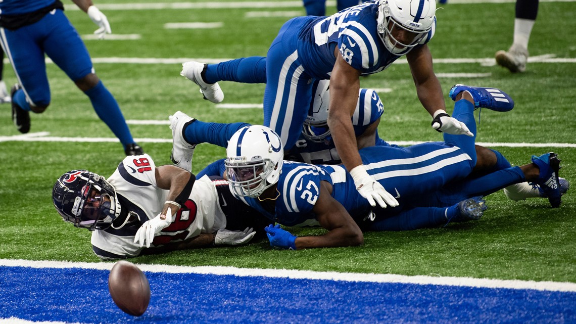 Bad snap costs Texans win against Colts