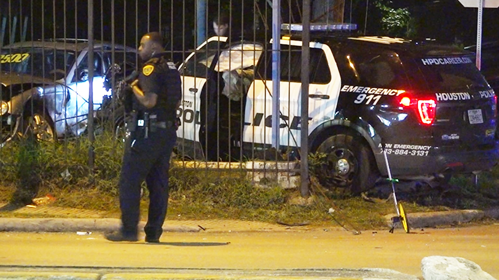 Two Houston police cars collide during chase; search leads to ...