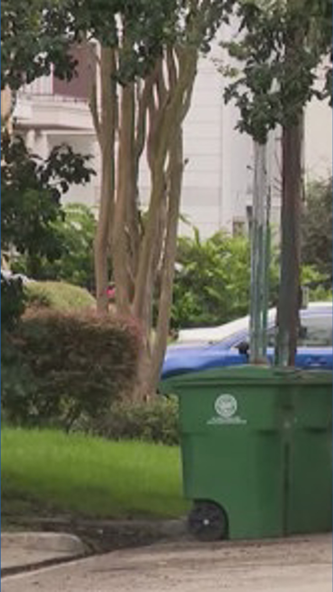 Houston mayor proposes new monthly fee tied to trash service | khou.com