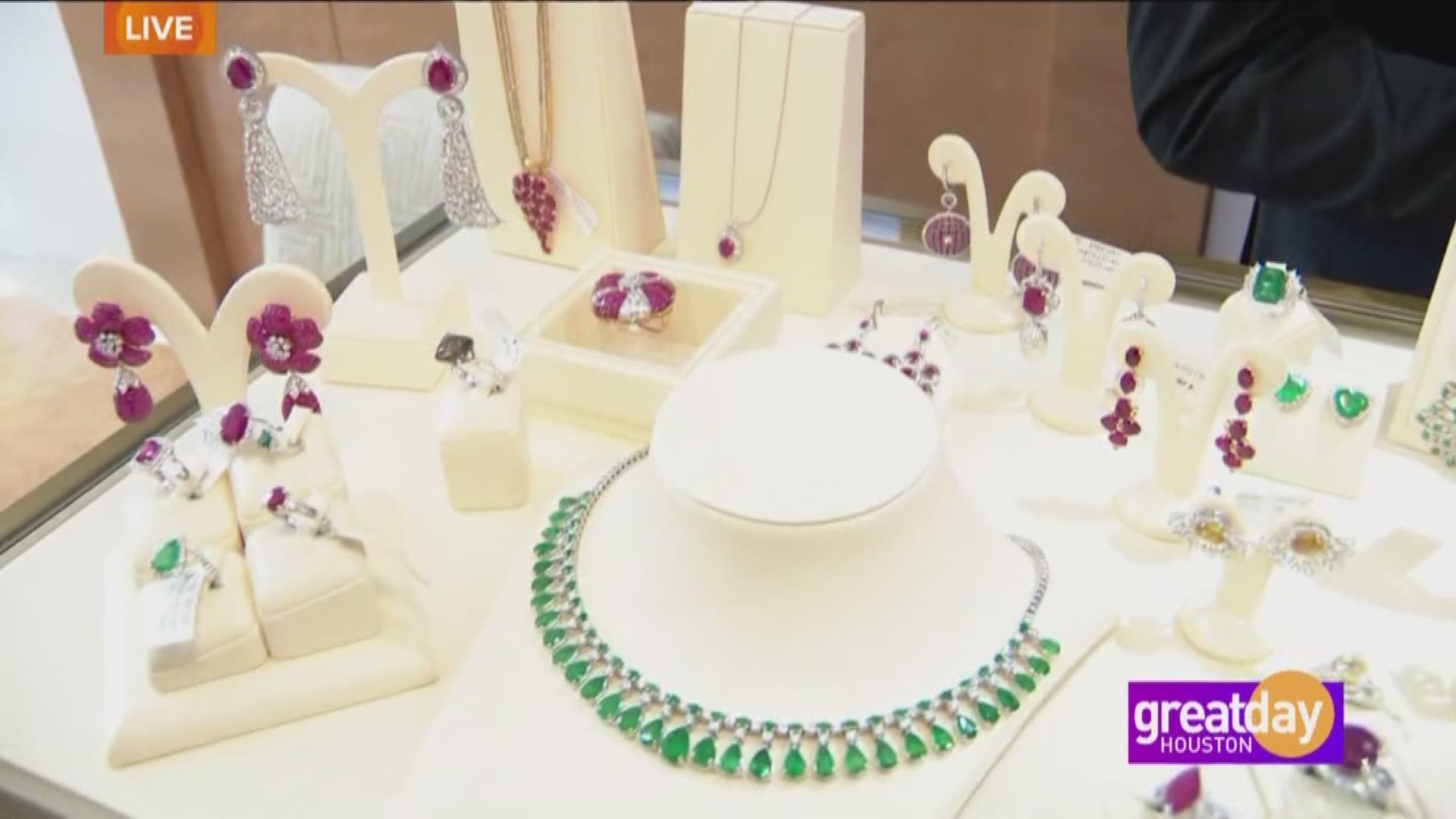 Still holding onto that piece of jewelry from an ex, but don't know what to do with it?  Or you're not fond of your grandma's dinner ring... Great Day's Cristina Kooker is live at Jianna Jewelers where they can take your old jewelry out of the drawer... and make it into a new piece, you'll want to wear!