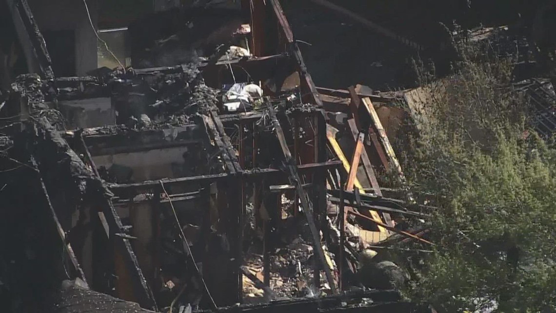 Firefighter injured in 2alarm apartment fire in Houston