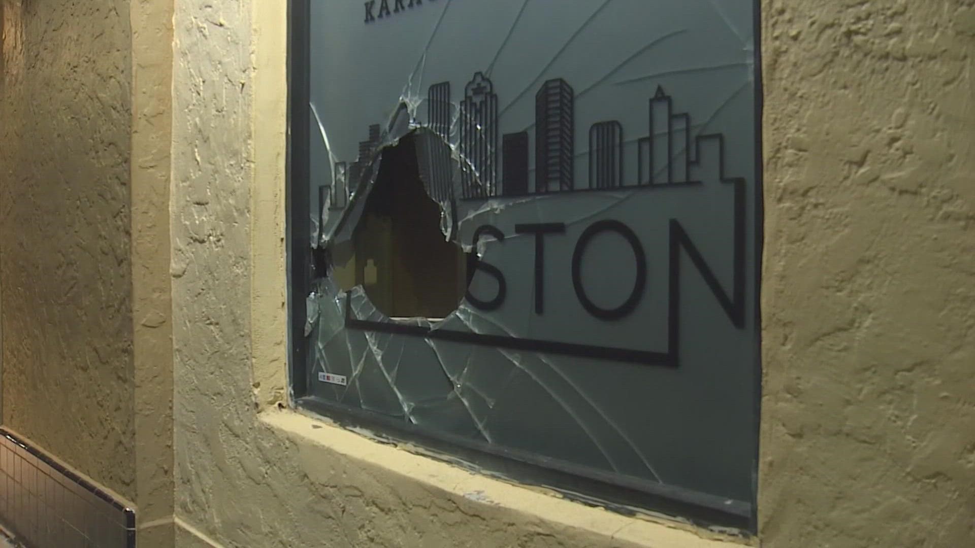 Houston bar and restaurant owners are sleeping at their businesses in order to keep the thieves out in the middle of the night.