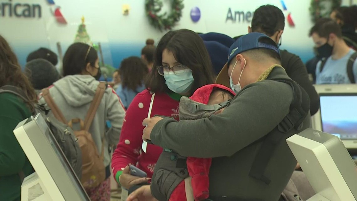 Houston travelers flood Bush Airport on Christmas Eve amid COVID-releated flight cancelations