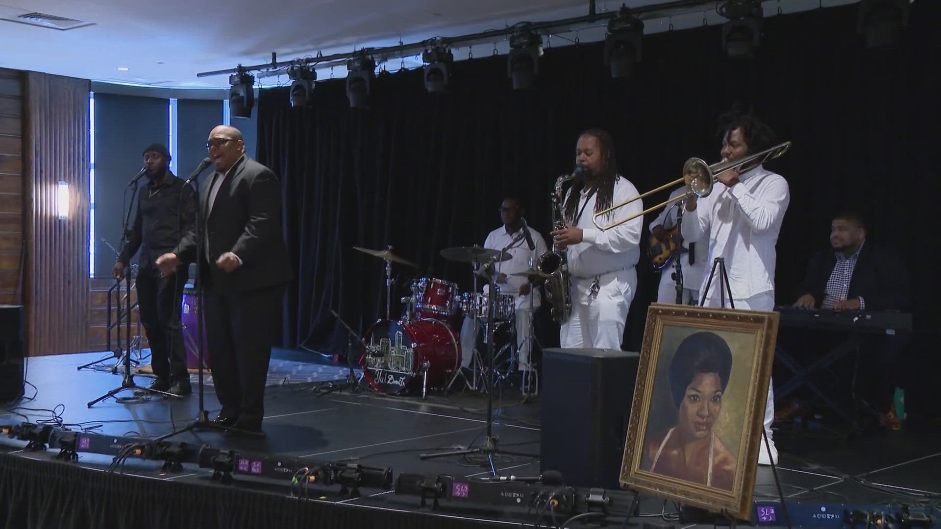 A crowd gathered, hands clapped and voices sang inside the historic Eldorado Ballroom to celebrate the life and legacy of Houston jazz and blues singer Jewel Brown.