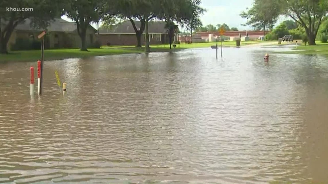 Heavy rain in Wharton overwhelmed sewage system, caused flooding | khou.com