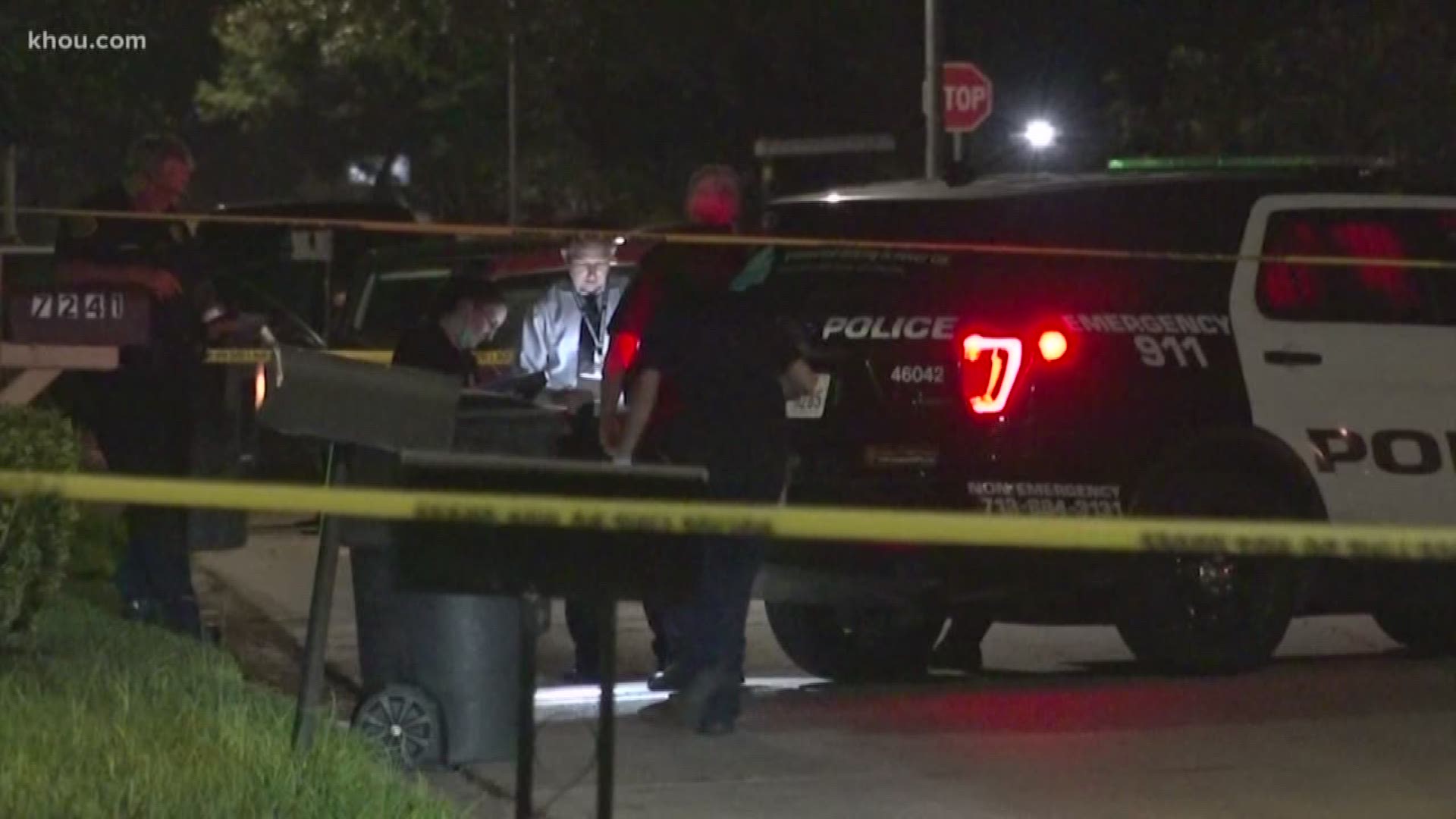 One dead after stabbing at apartment complex near The Woodlands | khou.com