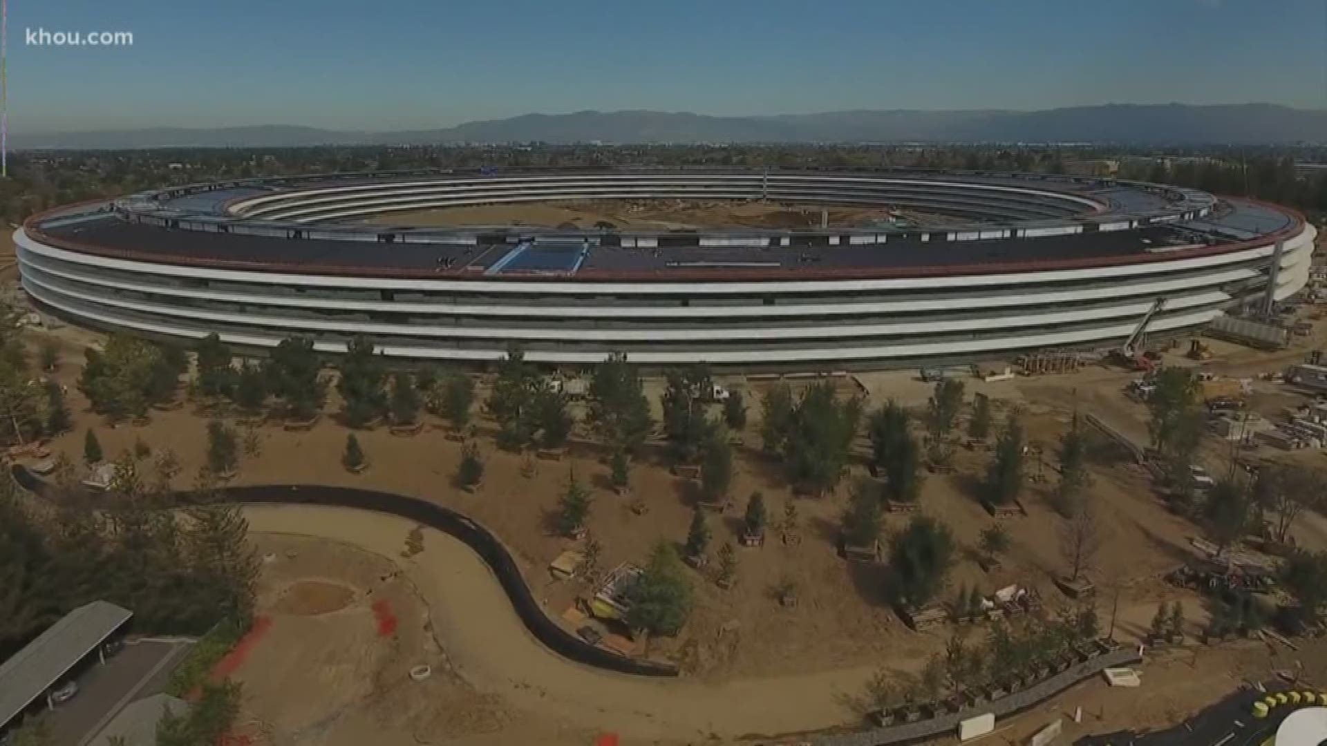 Apple says it plans to build a $1 billion campus in Austin, Texas.