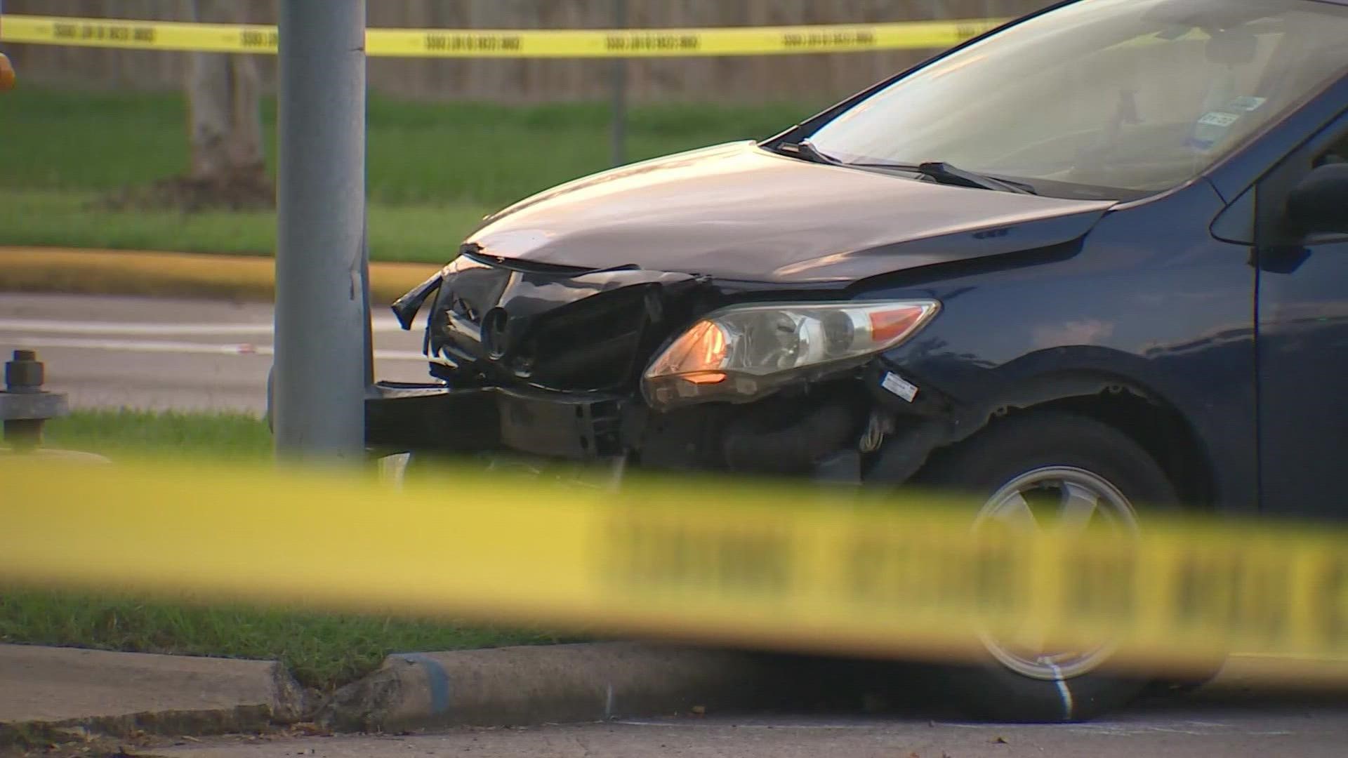 Fort Bend County deputies are looking for a suspect who crashed into a vehicle then shot the driver of that vehicle.