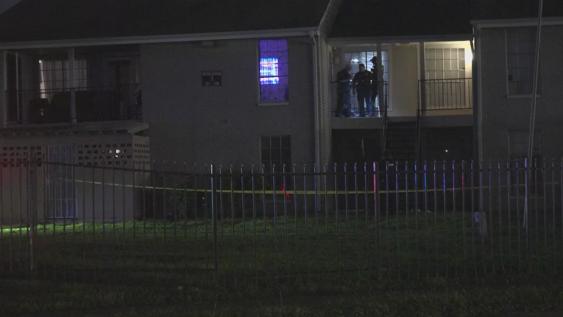 Man in custody after woman found fatally stabbed in southwest Houston ...