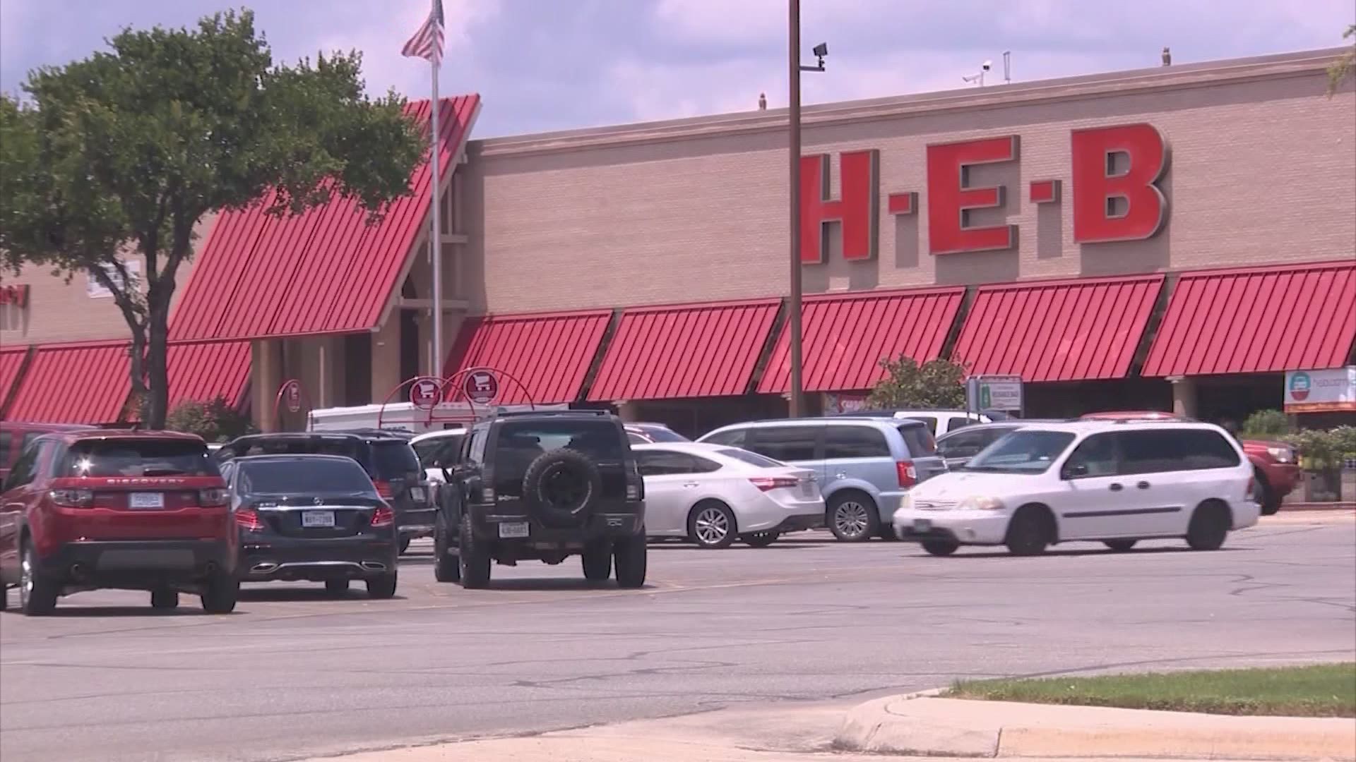 H-E-B is reminding its customers that its policy on masks will remain the same once Texas' mask mandate is lifted.