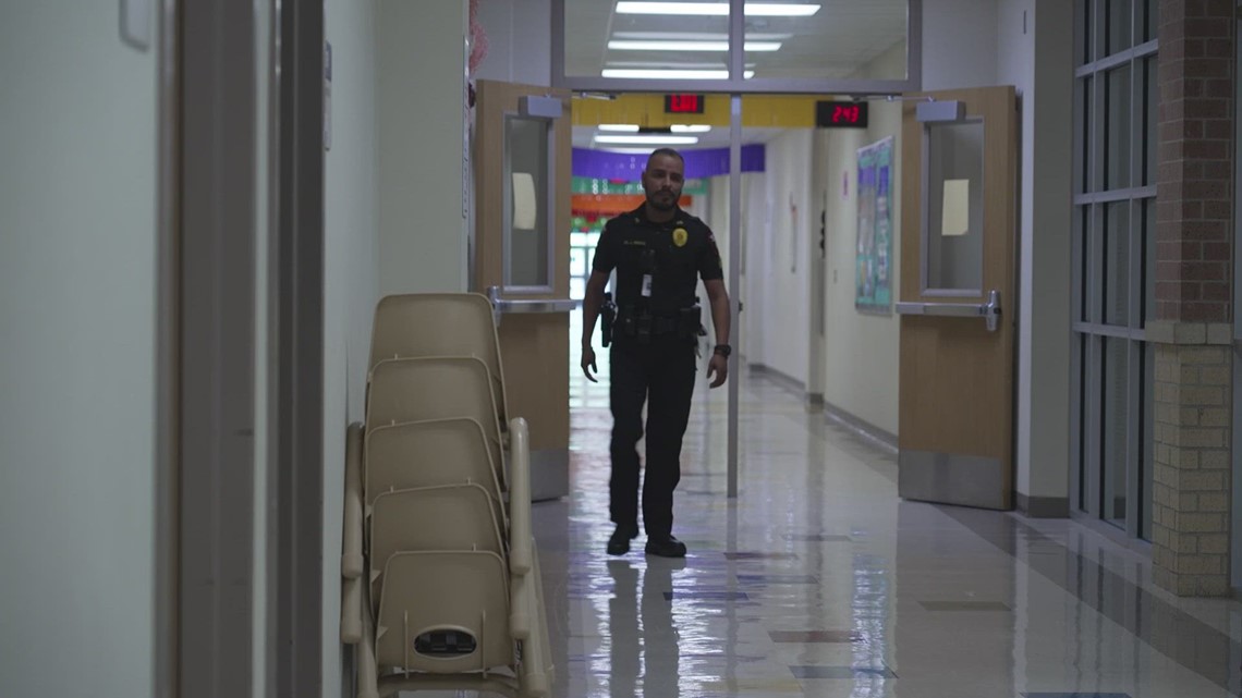KHOU Investigates: Few school districts have officers on every campus, despite new law - Vimarsana News