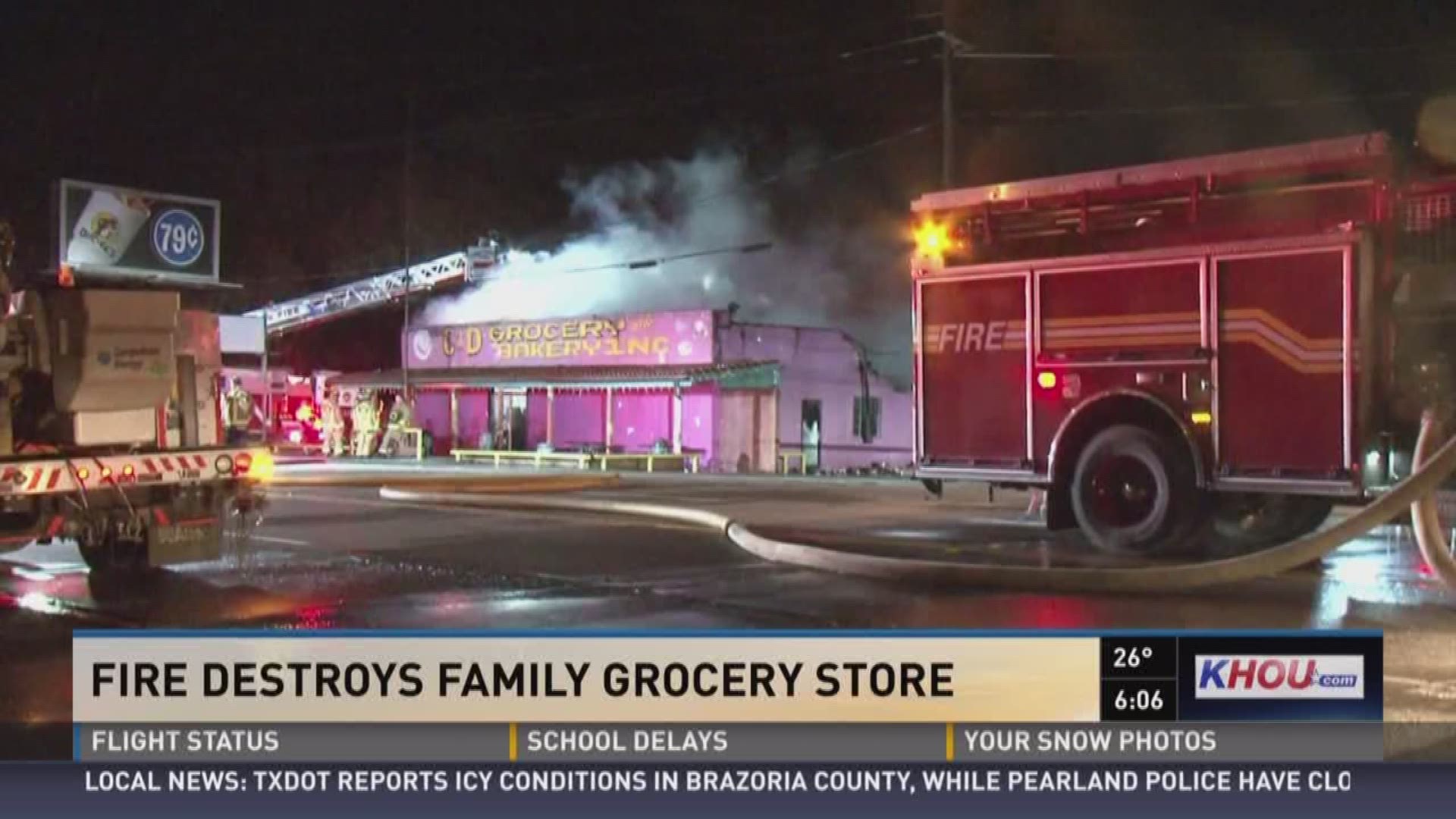 Fire destroys popular grocery store in Baytown