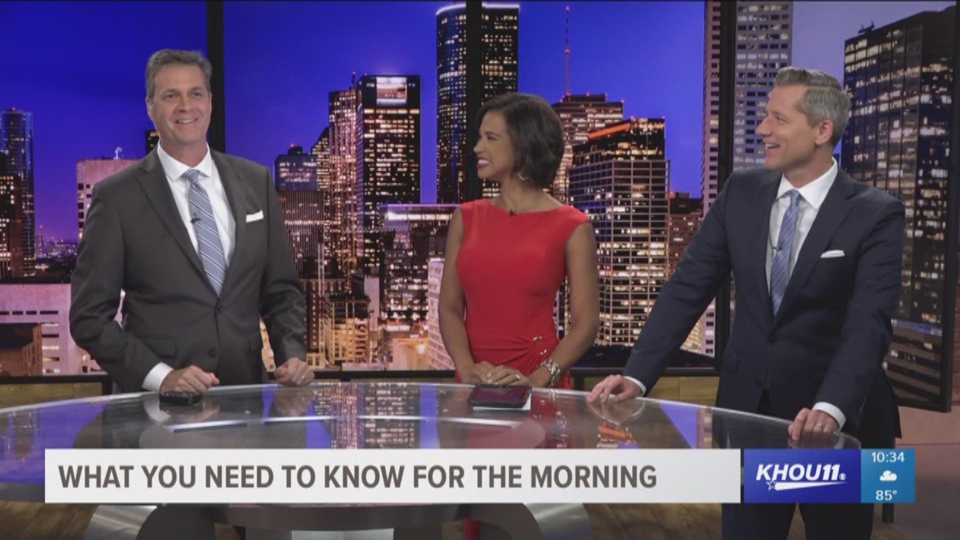 KHOU 11 Chief Meteorologist David Paul sings a a tune about the rain