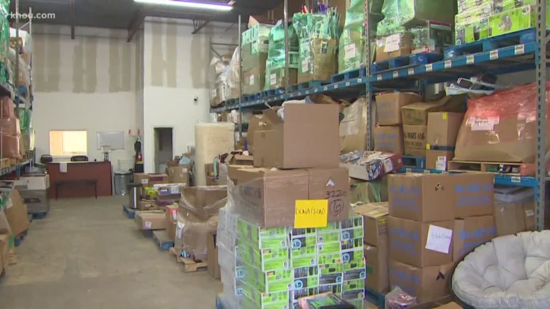 As community members donate items to government employees who are not getting paid, a local nonprofit is also giving workers extra cash to use however they need.