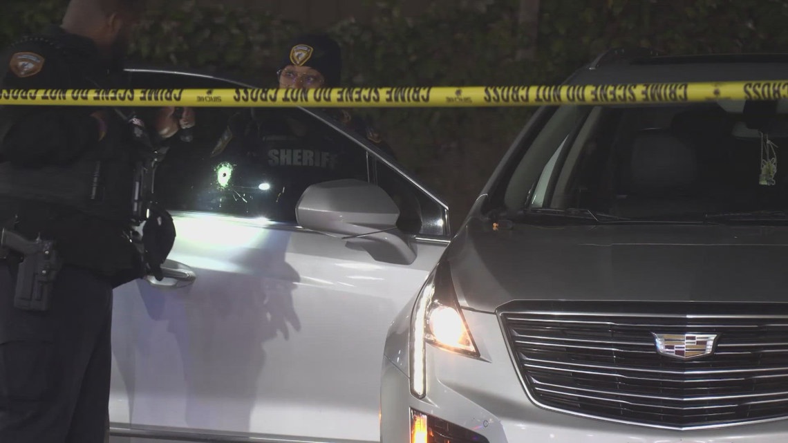 Two people shot while driving near Cypresswood Drive and FM 1960, Harris County deputies say