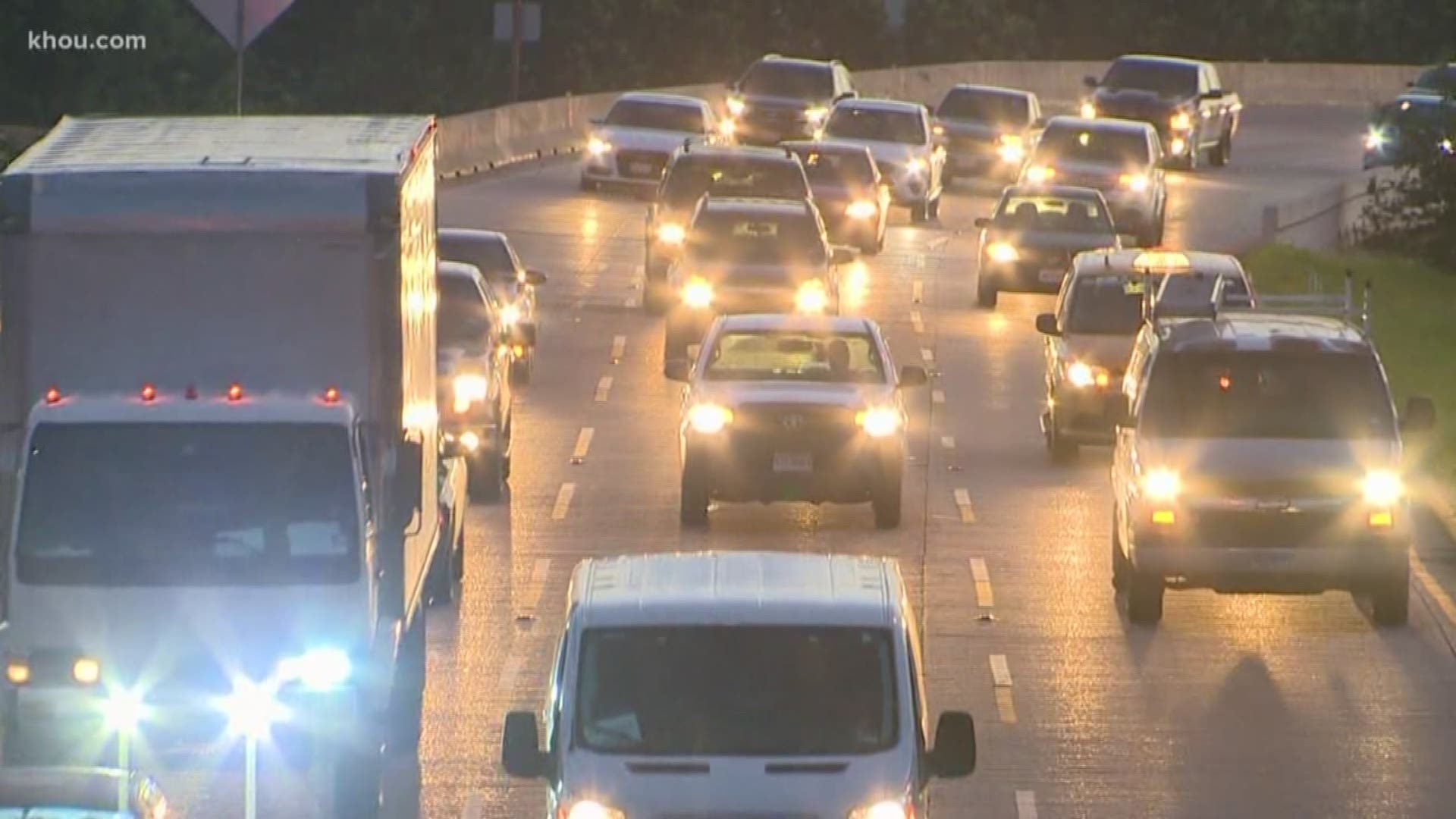 VERIFY Can you wear headphones while driving?