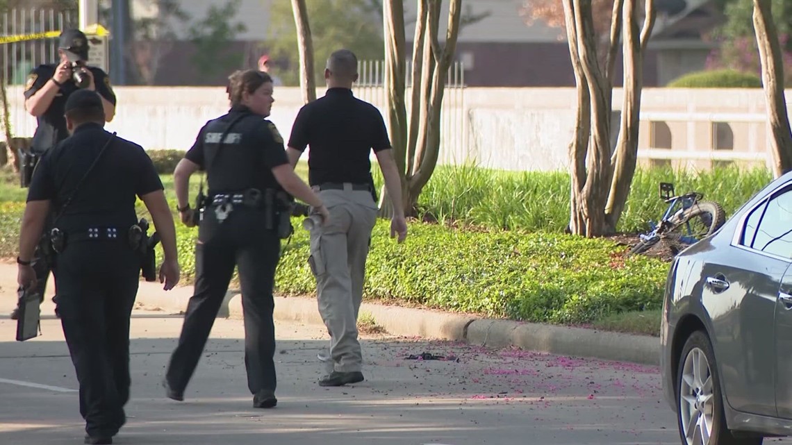 14-year-old on bicycle dies after being hit by car at crosswalk in ...
