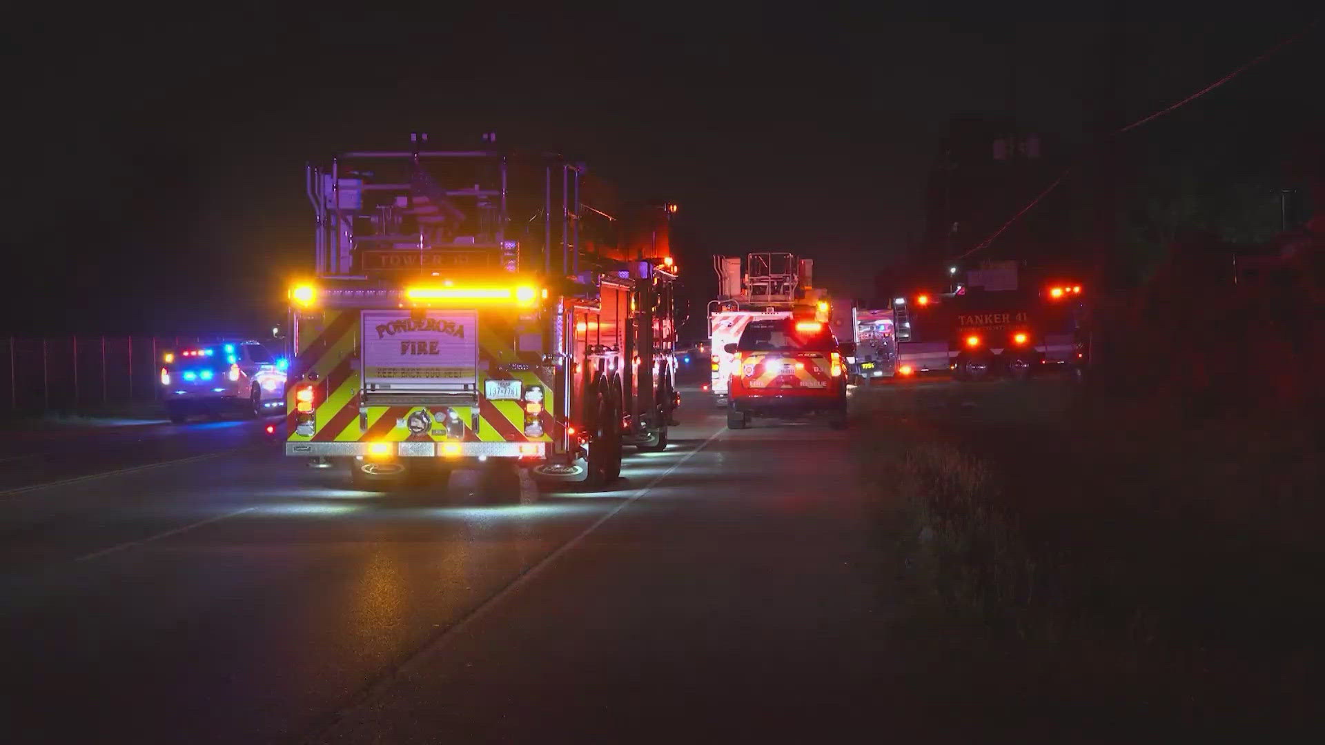 Large fire breaks out at commercial site in north Houston overnight ...