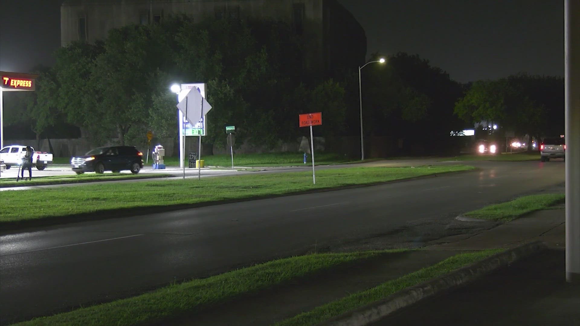 Police are still searching for the person who shot a 7-year-old girl in the leg and thigh in southeast Houston last weekend.