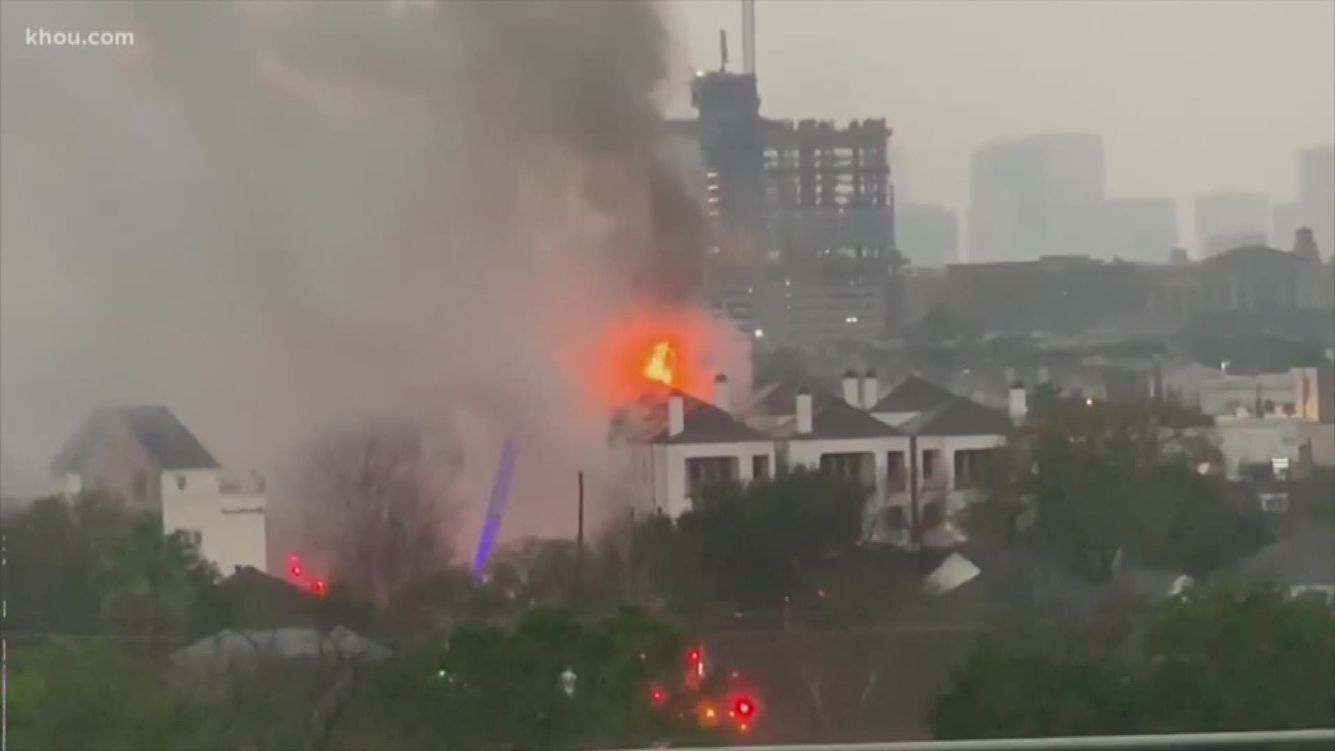 The Houston Fire Department put out a large fire at an apartment complex in the Montrose area Wednesday morning.