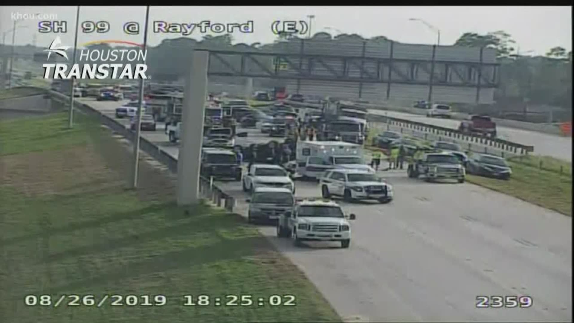 5-vehicle crash blocks all lanes of Highway 99 at Rayford Road | khou.com